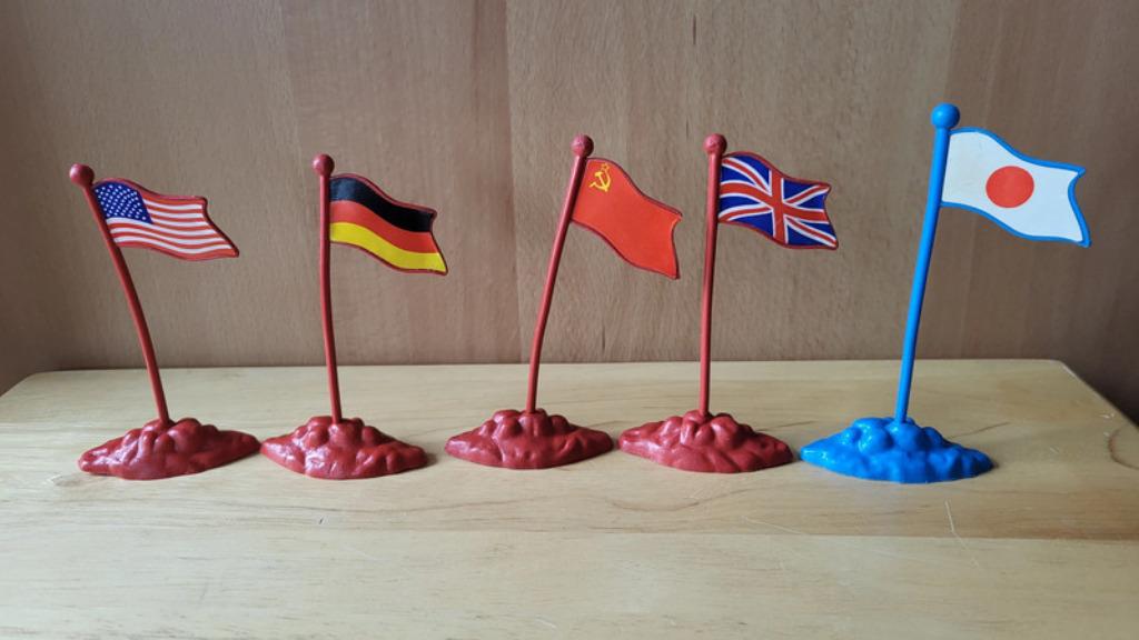 Lot de drapeaux en plastique sur base amovible, Ophalen, Gebruikt