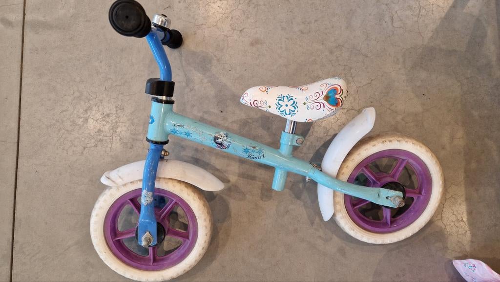 Lichtgewicht loopfiets met bel, Ophalen, Gebruikt, Minder dan 16 inch