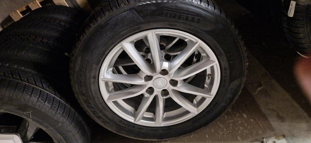 WINTERSET LANDROVER DISCOVERY 19 INCH, Gebruikt, Banden en Velgen, Winterbanden, 235 mm
