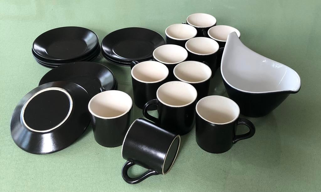 Service à moka et pot à lait, Comme neuf, Céramique