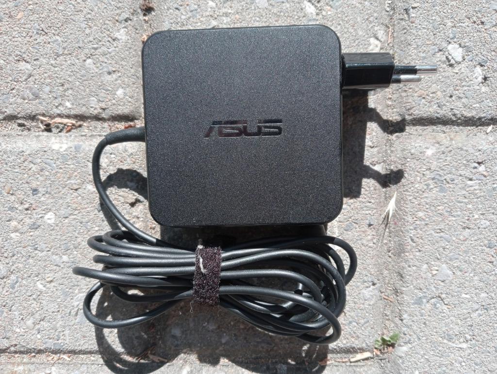 Asus Lader Laptop 65 W 19 V 3.42 A, Computers en Software, Laptop-opladers, Ophalen of Verzenden, Gebruikt, Asus