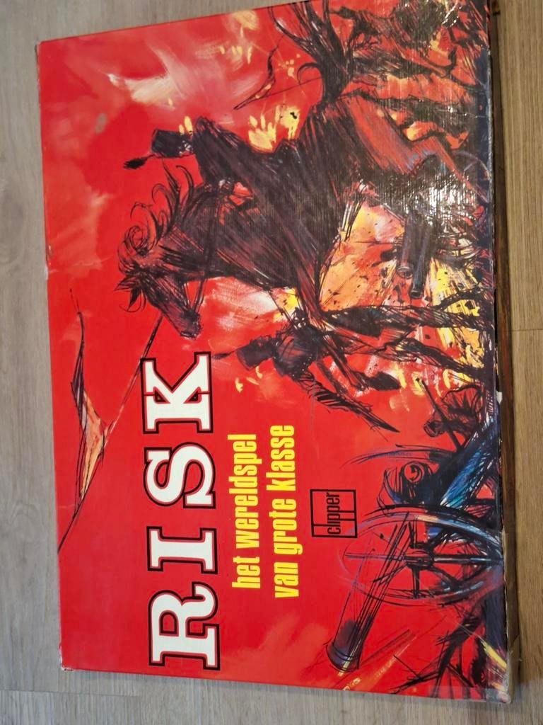 Risk RODE doos (groot formaat), Hobby en Vrije tijd, Gezelschapsspellen | Bordspellen, Ophalen of Verzenden