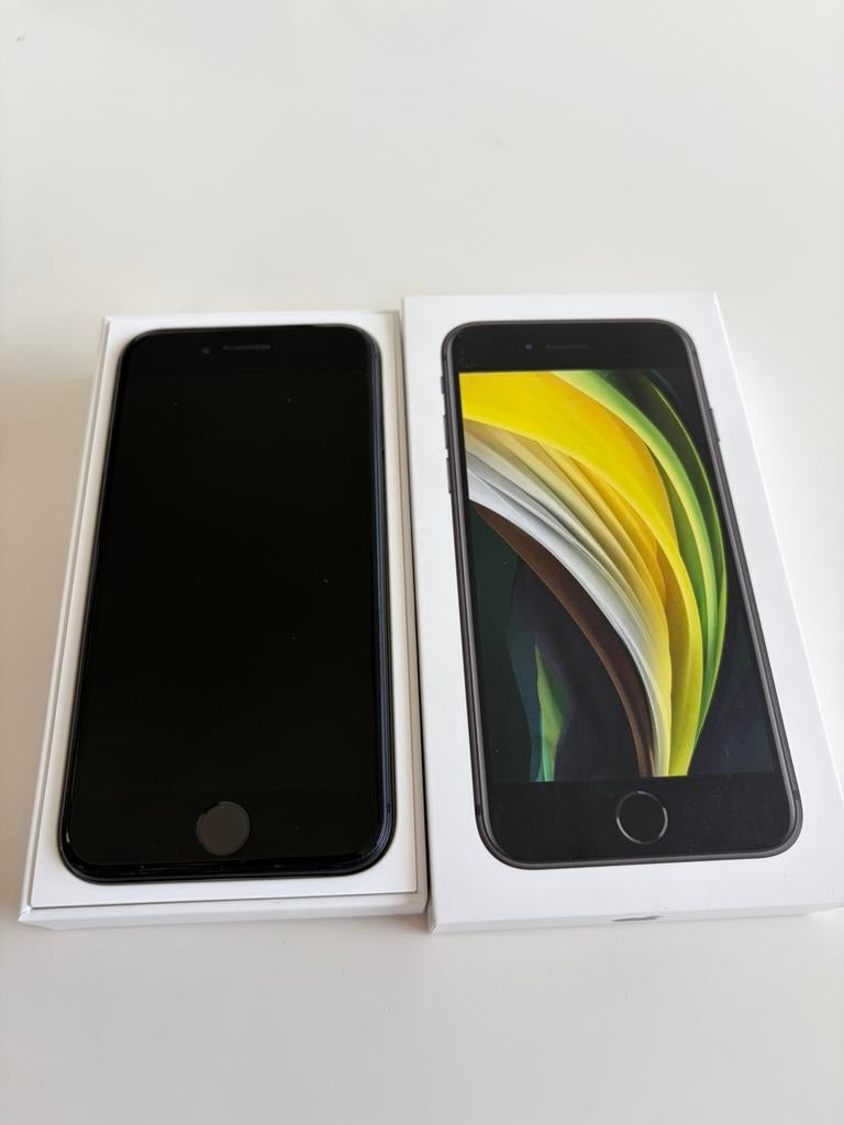 iPhone SE 2020 — Zwart — 128GB — Zeer goede staat, 128 GB, Zwart, Ophalen of Verzenden, Zo goed als nieuw