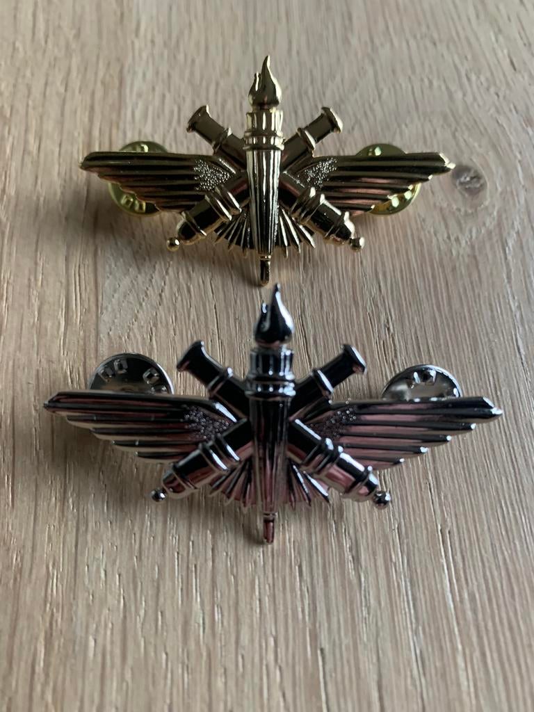 Béret Abl insignes artillerie anti-aérienne, Collections, Envoi