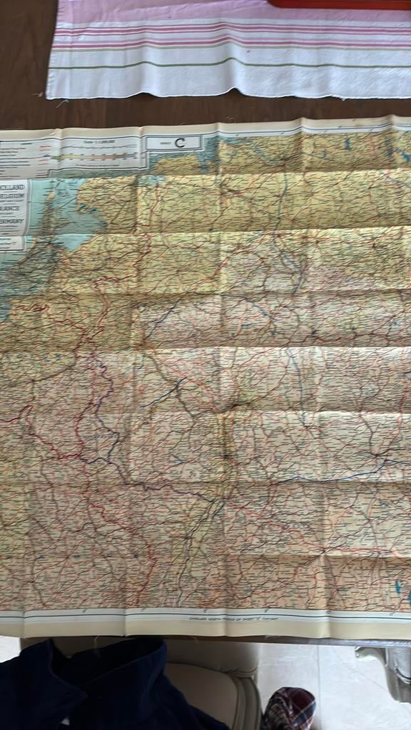 Silk Escape Map 43 C/D Tweede Wereldoorlog, Boeken, Atlassen en Landkaarten, Zo goed als nieuw, Nederland, Ophalen