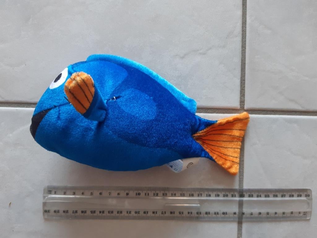Knuffel vis - ca. 20cm - lijkt op Dory (Finding Nemo), Ophalen of Verzenden, Zo goed als nieuw