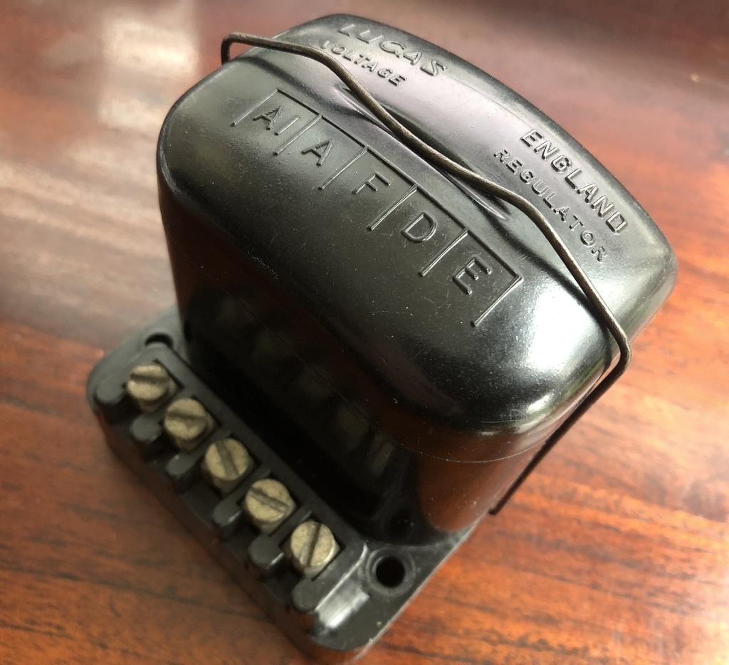 Spanningsregelaar 12 volt Lucas RB106/2, Ophalen of Verzenden, Gebruikt, Triumph