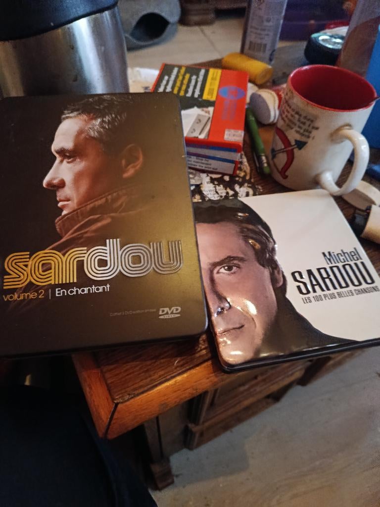 Lot DVD et cd coffret de Michel Sardou, Cd's en Dvd's, Ophalen, Gebruikt