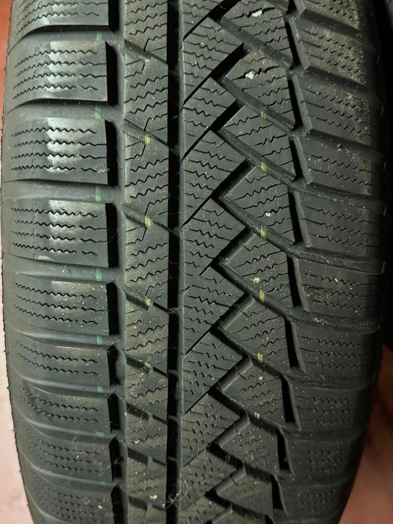 4 zeer goede winterbanden Continental 215/70/16, Auto-onderdelen, Banden en Velgen, Ophalen, 215 mm, 16 inch, Winterbanden
