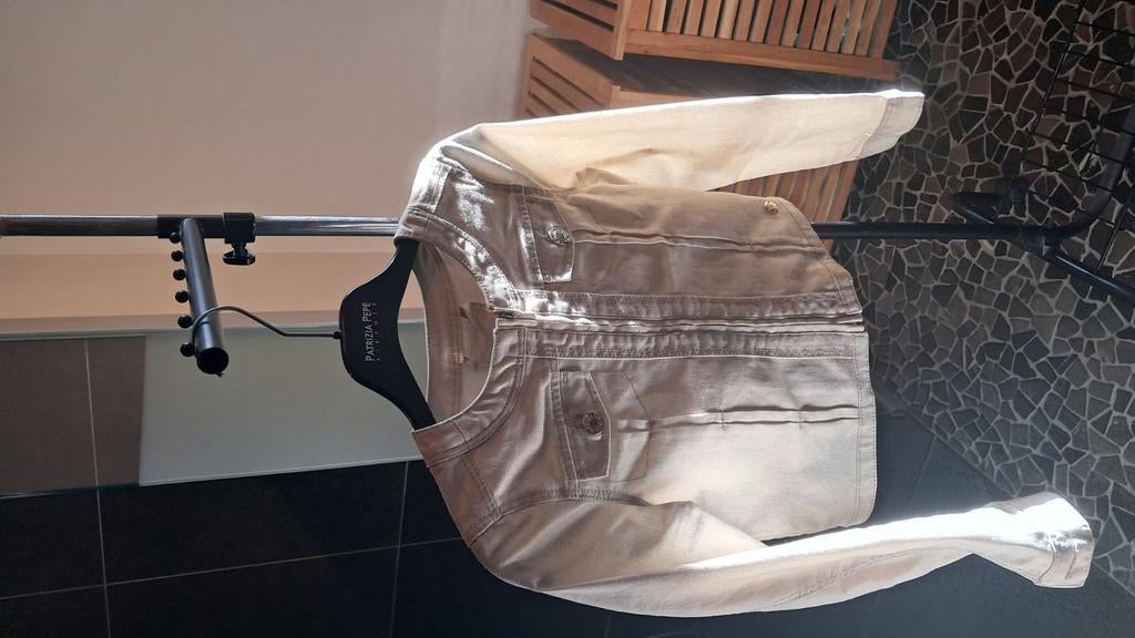 Veste en jean beige/doré taille 134, Enlèvement ou Envoi, Pull ou Veste, Comme neuf, JBC.