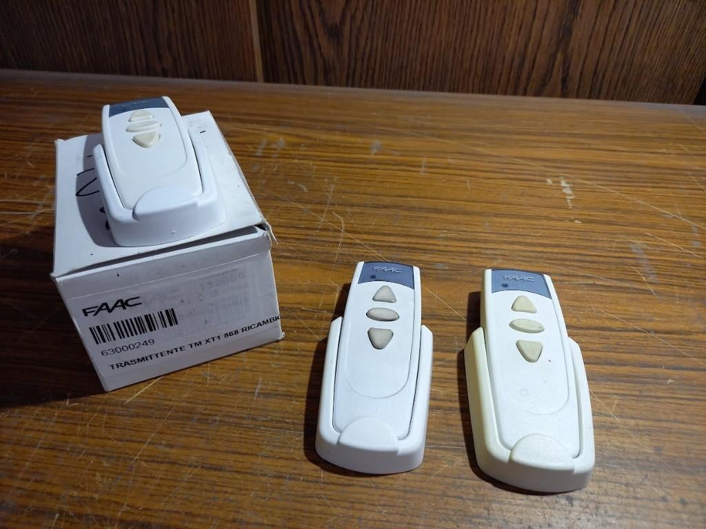 Faac TM XT1 868 1-kanaals handzender 63000249 - rolluiken, Enlèvement, Utilisé, Fonctionnement électrique