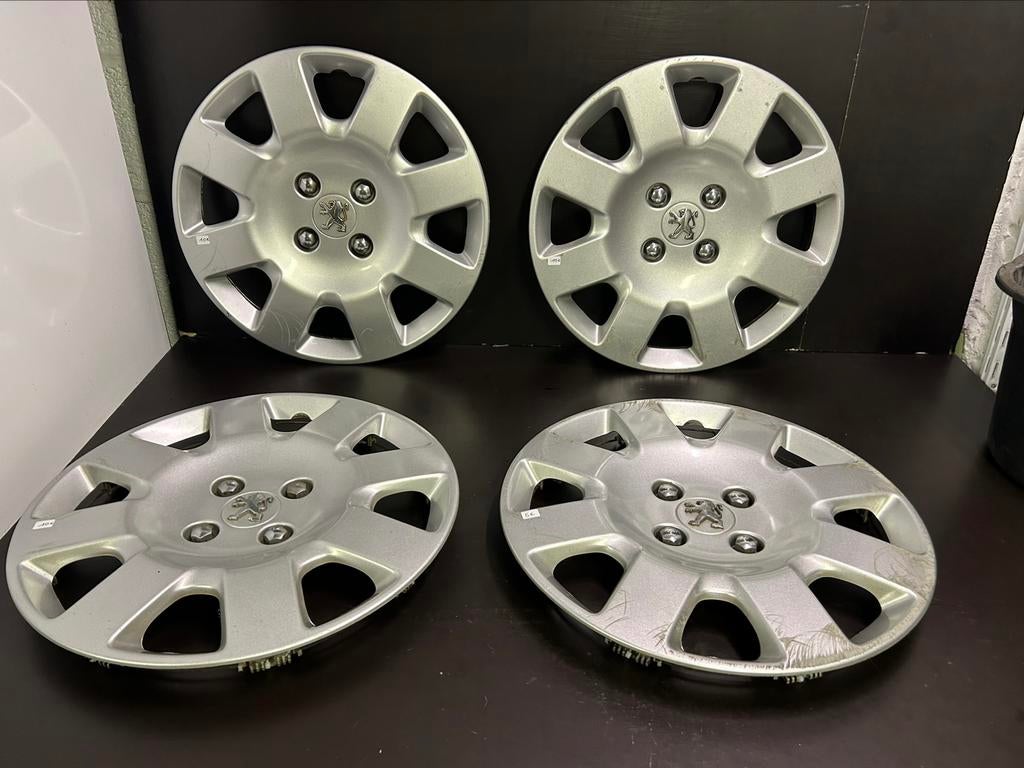 4 wieldoppen Peugeot 207,208,307,308, partner 16", Auto diversen, Wieldoppen, Gebruikt