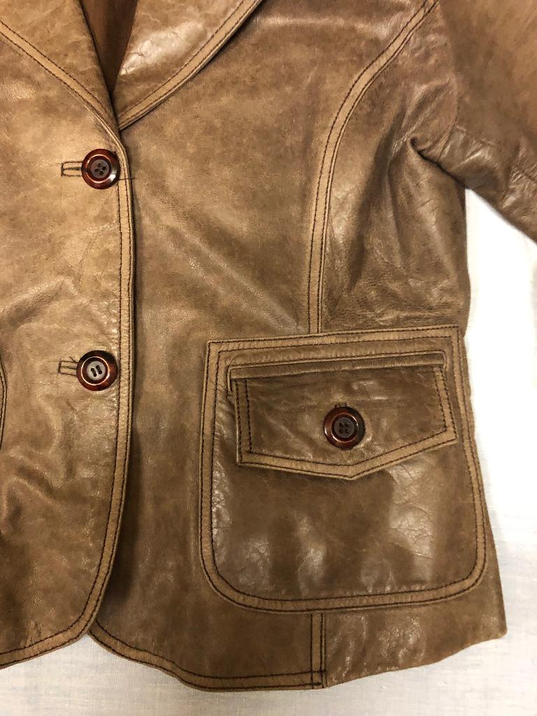 Dames jassen 1 in leder en 1 in lederlook, Ophalen of Verzenden, Maat 42/44 (L), Overige kleuren