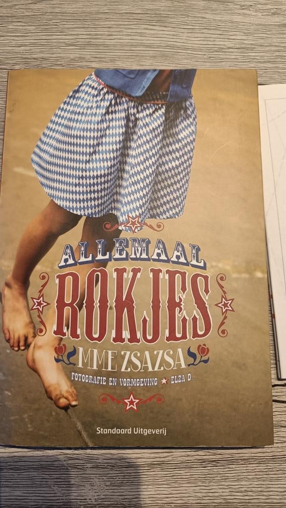 Mme Zsazsa - Allemaal rokjes naaiboek, Ophalen of Verzenden