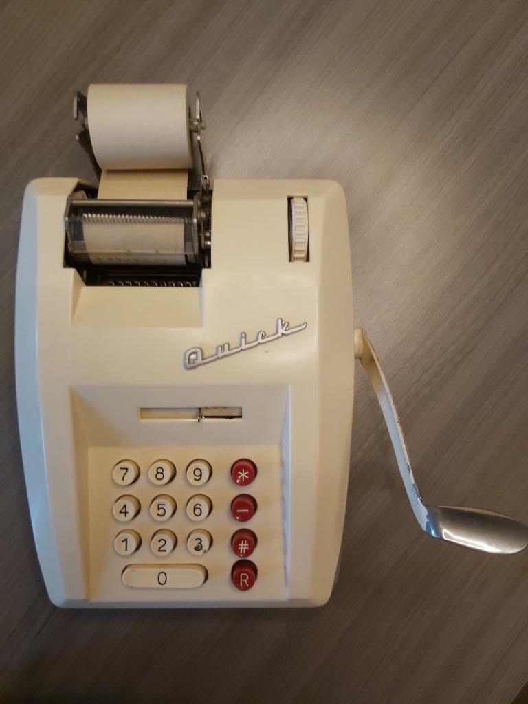 Mechanisch rekenmachine Quick, Antiek en Kunst, Antiek | Kantoor en Zakelijk, Ophalen of Verzenden