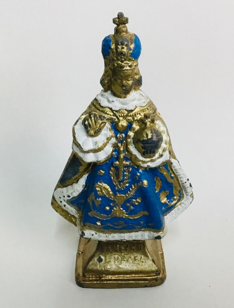 Antiek metalen bronzen beeld kindje jezus van Praag, Antiek en Kunst, Antiek | Religieuze voorwerpen, Ophalen of Verzenden
