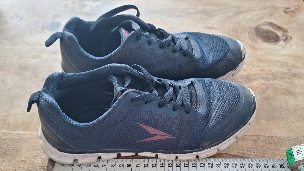 Sportschoenen, Osaga, Enlèvement ou Envoi, Comme neuf, Chaussures de sport