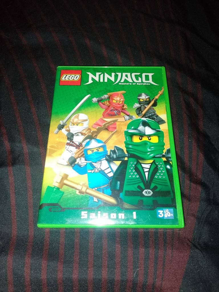A vendre en coffret DVD l'intégral de la saison 1 Ninjago, À partir de 6 ans, Enlèvement ou Envoi, Dessin animé, Comme neuf