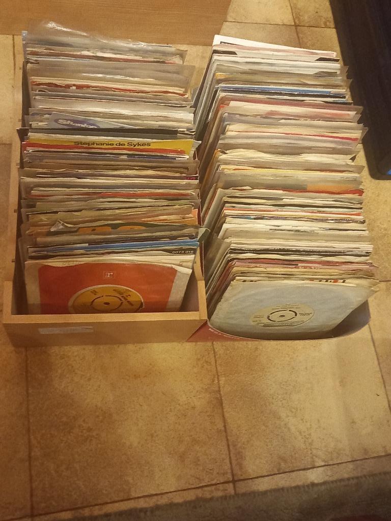 Vinyl platen singles, Verzamelen, Verzenden, Zo goed als nieuw