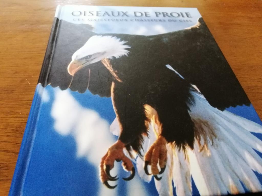 Livre oiseaux de proie à venir chercher, Enlèvement ou Envoi, Neuf