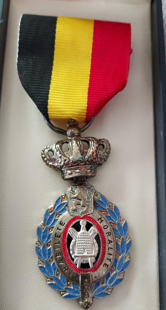 Medaille, Enlèvement ou Envoi