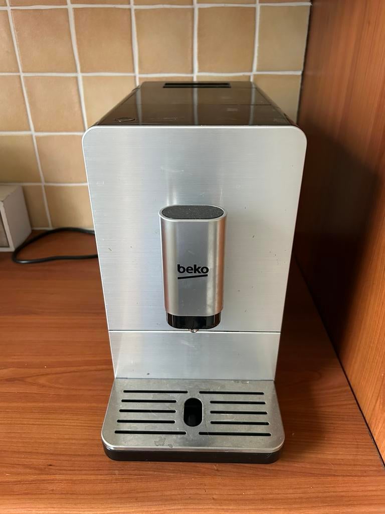 Machine à café beko, Electroménager, Machine à espresso, Réservoir d'eau amovible, Café en grains, Enlèvement