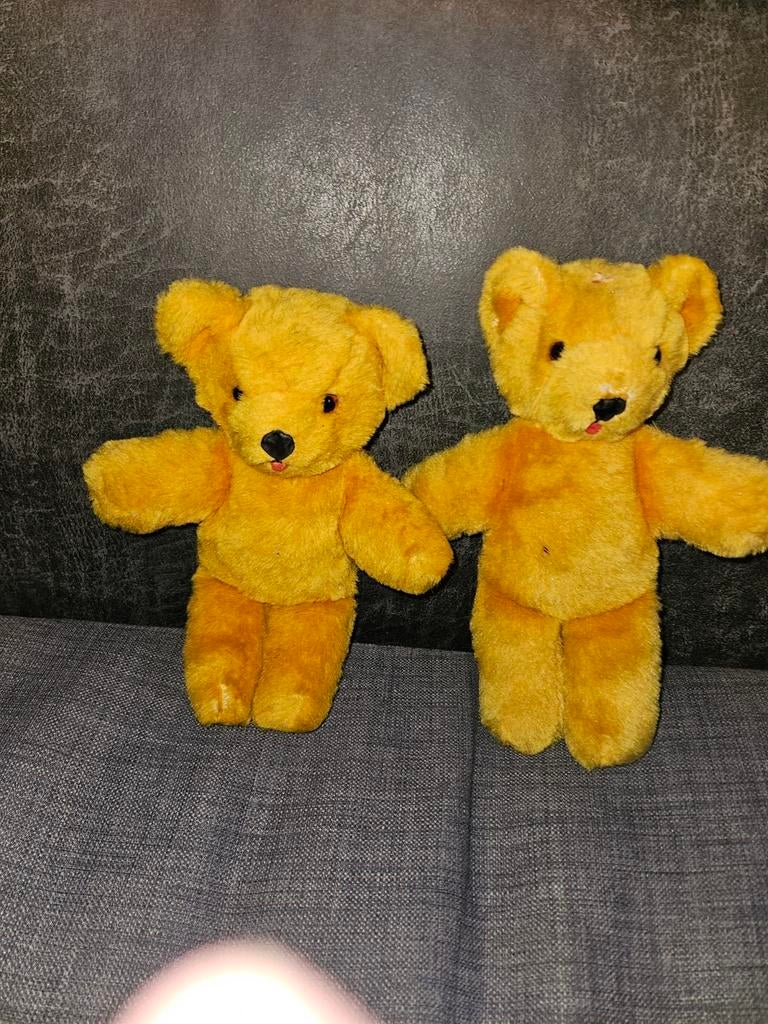 2 vintage teddyberen, Verzamelen, Beren en Cherished Teddies, Ophalen of Verzenden