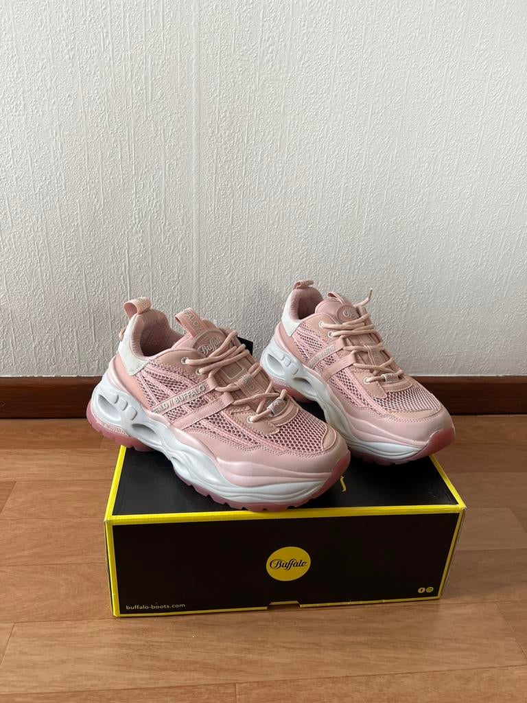 Roze schoenen Buffalo Triplet, Kleding | Dames, Nieuw, Ophalen of Verzenden, Schoenen met hoge hakken, Roze