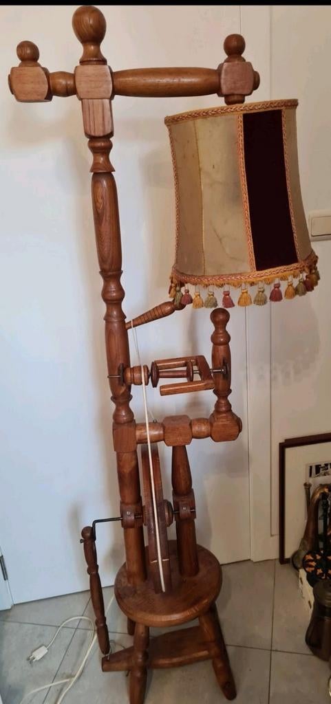 Mooie Vintage lamp,spinnenwiel, Ophalen, Zo goed als nieuw