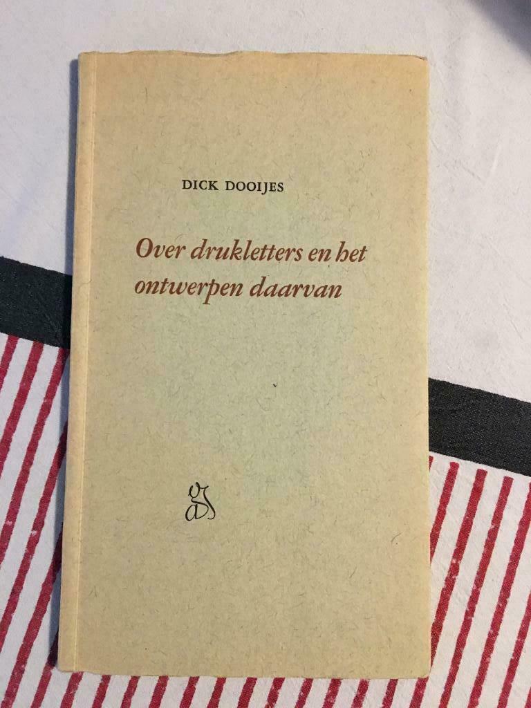Over drukletters en het ontwerpen daarvan - Dick Dooijes, Boeken, Verzenden
