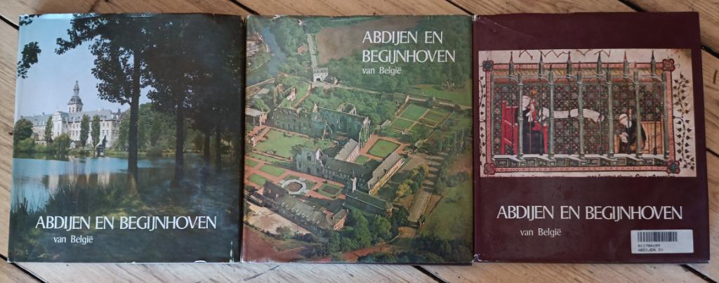 Abdijen en begijnhoven van België. (3-delige reeks), Ophalen, Zo goed als nieuw, Architectuur algemeen