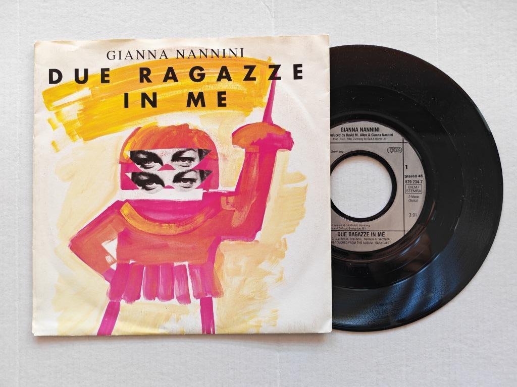 GIANNA NANNINI - Due ragazze in me (45t), 7 inch, Single, Ophalen of Verzenden, Zo goed als nieuw
