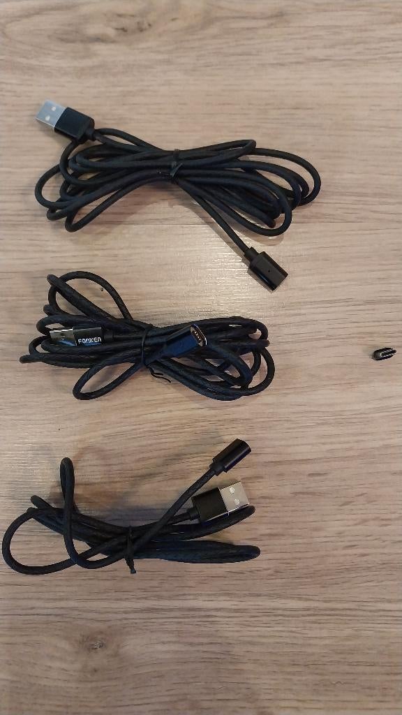 3 Cables USB-C avec embouts magnétique, Enlèvement ou Envoi, Utilisé