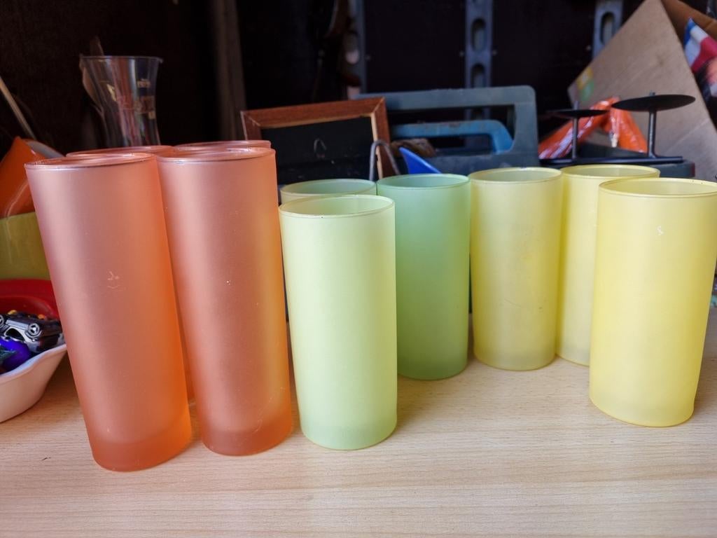Glazen vaasjes, Huis en Inrichting, Woonaccessoires | Vazen, Ophalen of Verzenden, Geel, Glas, Minder dan 50 cm