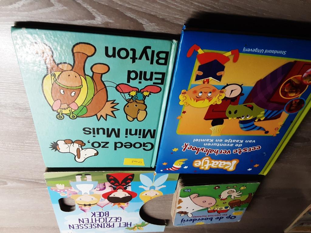 Kinderboekjes, Ophalen