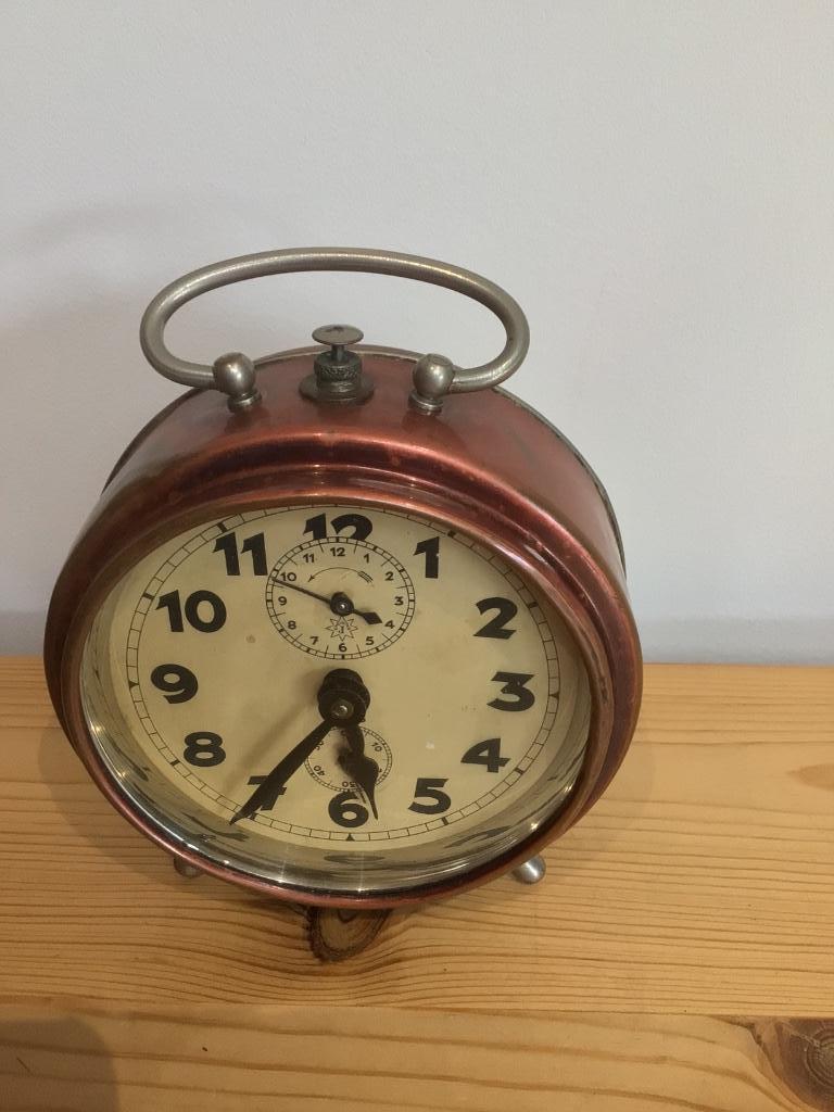 Reveil en cuivre junghans L’ as ancien, Enlèvement