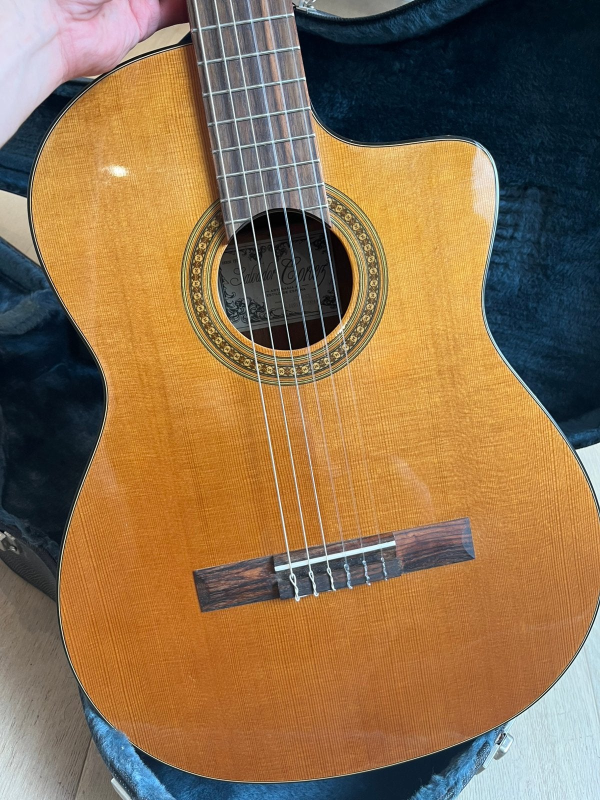 guitare + ampli (comme neuf)(2025), Musique & Instruments, Instruments à corde | Guitares | Acoustiques, Comme neuf, Guitare classique ou espagnole