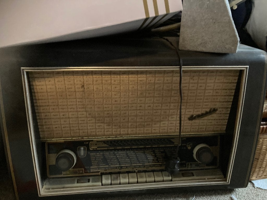 Retro oude radio, Ophalen, Radio
