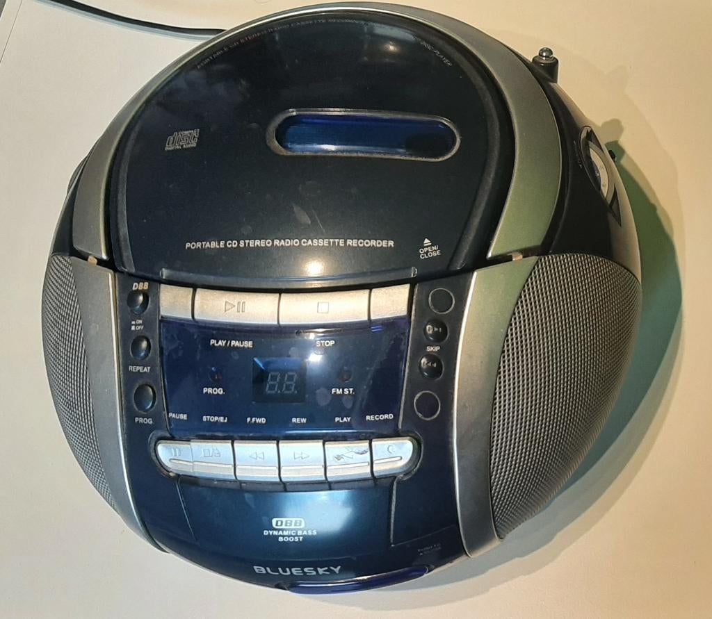 Bluesky Radio - Cassette - CD speler, TV, Hi-fi & Vidéo, Radios, Utilisé, Radio, Avec lecteur de CD, Enlèvement
