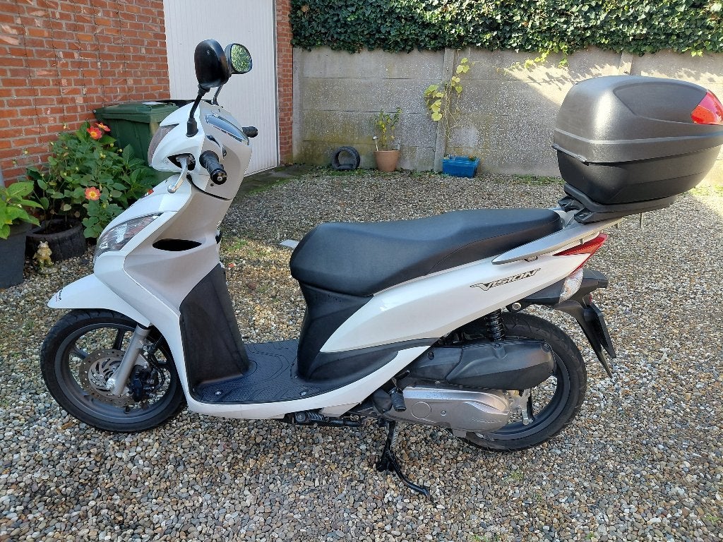 Honda vision 110, Vélos & Vélomoteurs, Honda, Enlèvement ou Envoi, 110 cm³, Comme neuf