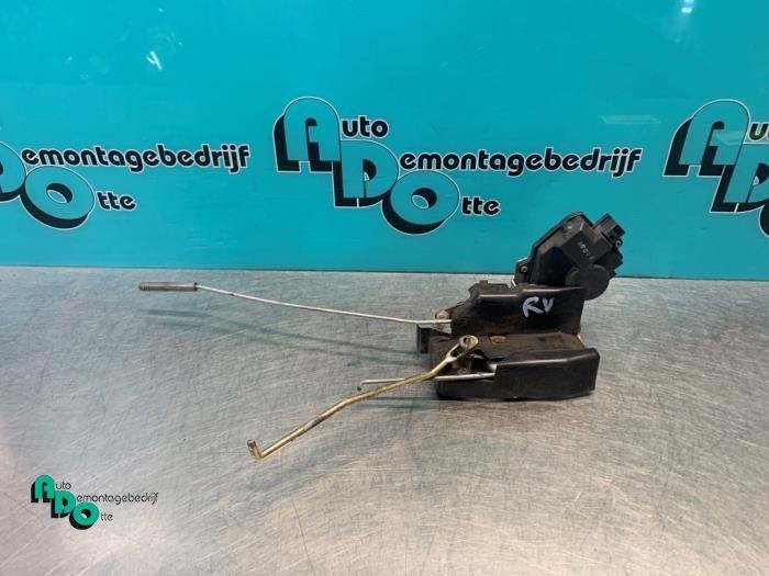 Serrure portière mécanique 4portes avant droite d'un Kia R, Kia, -, 3 mois de garantie, Utilisé