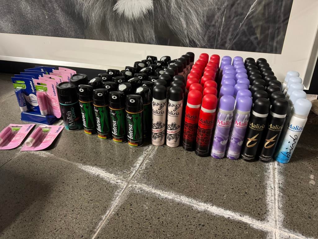 DESTOCKAGE - Lot de déodorants +- 120 pièces NEUFS, Enlèvement ou Envoi, Wellness et Beauty