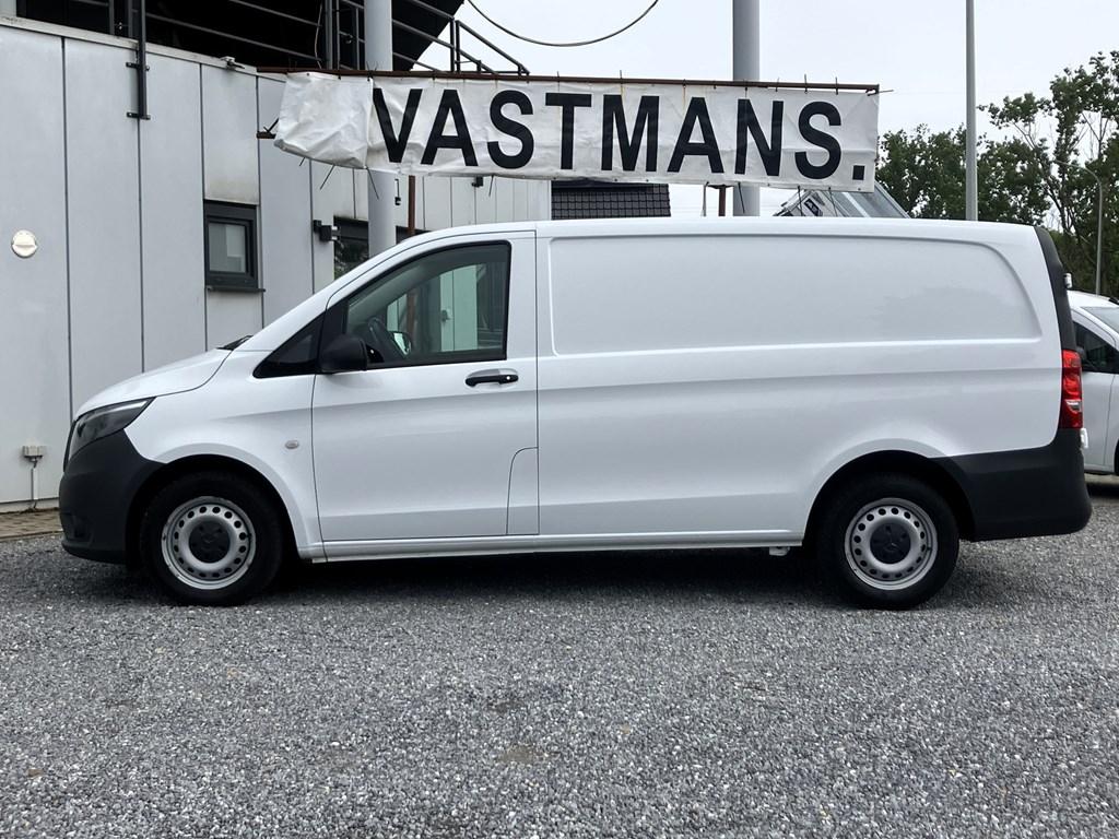 Mercedes-Benz Vito 114 23.875 € + BTW / 53.804km / Trekhaak, Auto's, Mercedes-Benz, Monovolume, 136 pk, Wit, Diesel
