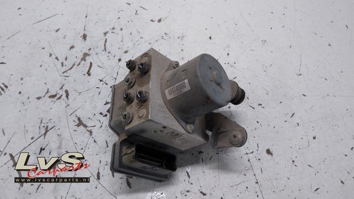 Pompe ABS d'un Volkswagen Passat, Volkswagen, -, 3 mois de garantie, Utilisé