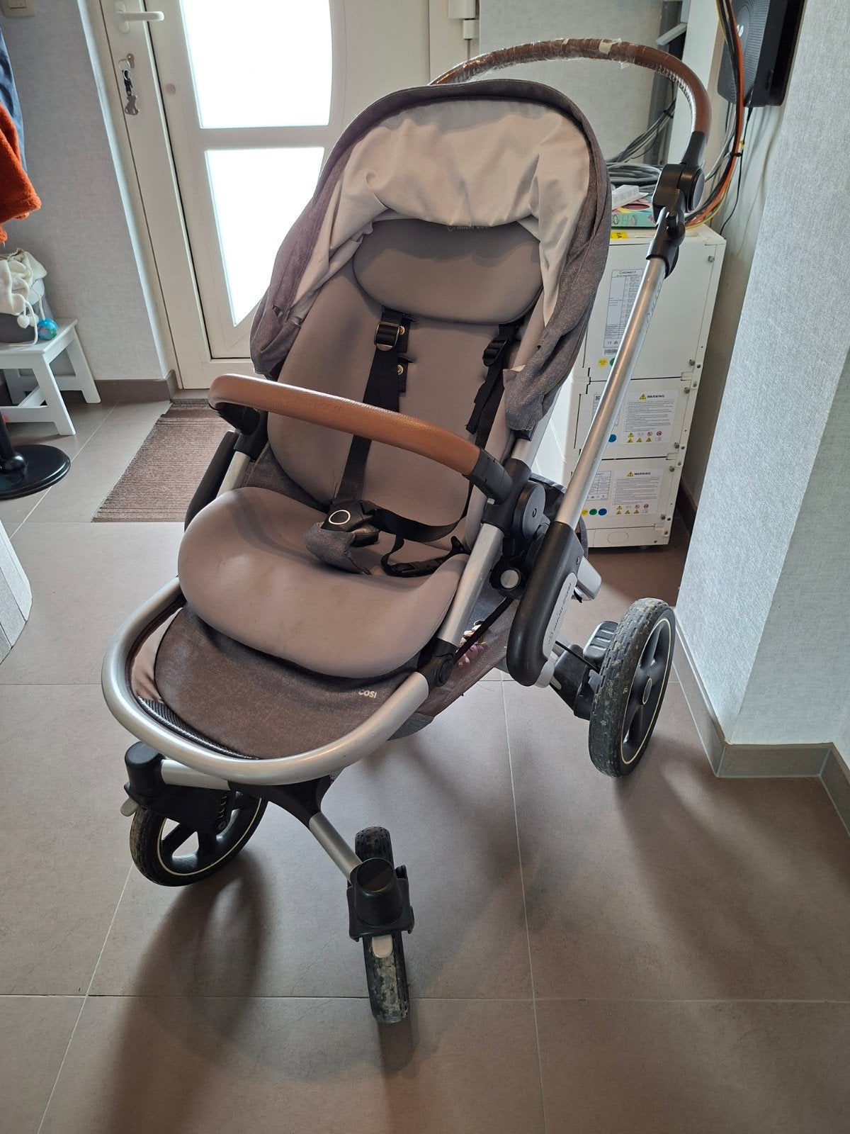 Poussette Maxi Cosy et panier pour bébé, Enfants & Bébés, Poussettes & Combinaisons, Tige de poussée réglable, Poussette combi