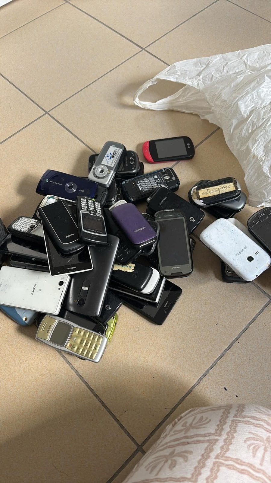 Lot des téléphones pour pièces, Télécoms, Enlèvement ou Envoi, Comme neuf