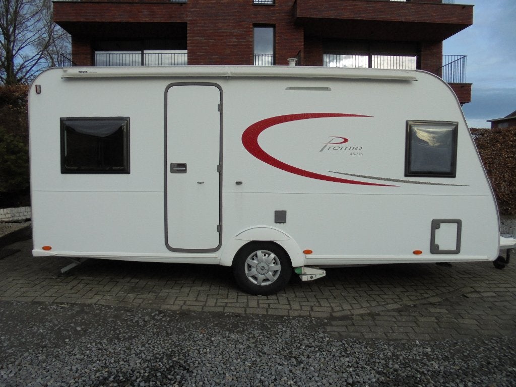 Burstner Premio 450,6/2013,4 lits/fixe+rond, auvent,mover, Jusqu'à 4, 4 à 5 mètres, Lit fixe, Roue de secours