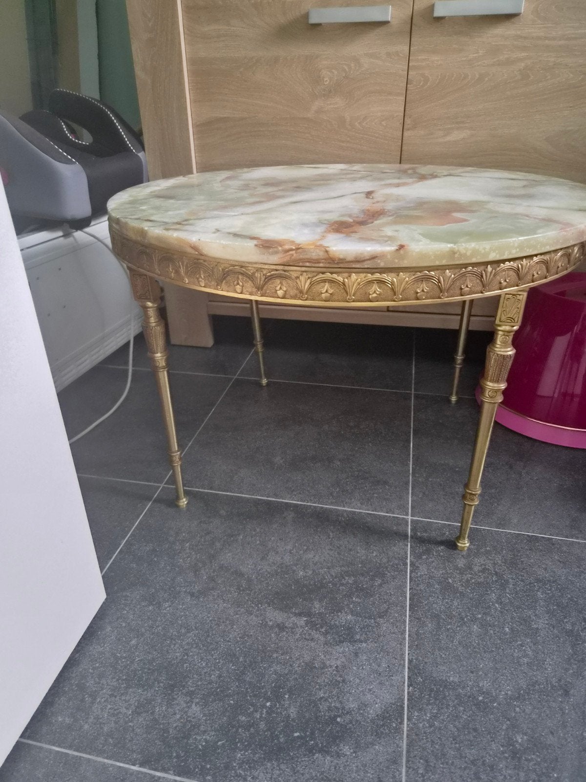 table basse ronde avec plateau en marbre, Enlèvement
