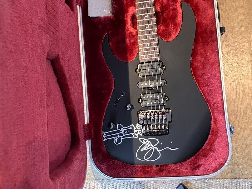 UNIQUE Signé Ibanez RG1570L Joe Satriani.Unique en son genre, Enlèvement, Neuf, Solid body, Ibanez