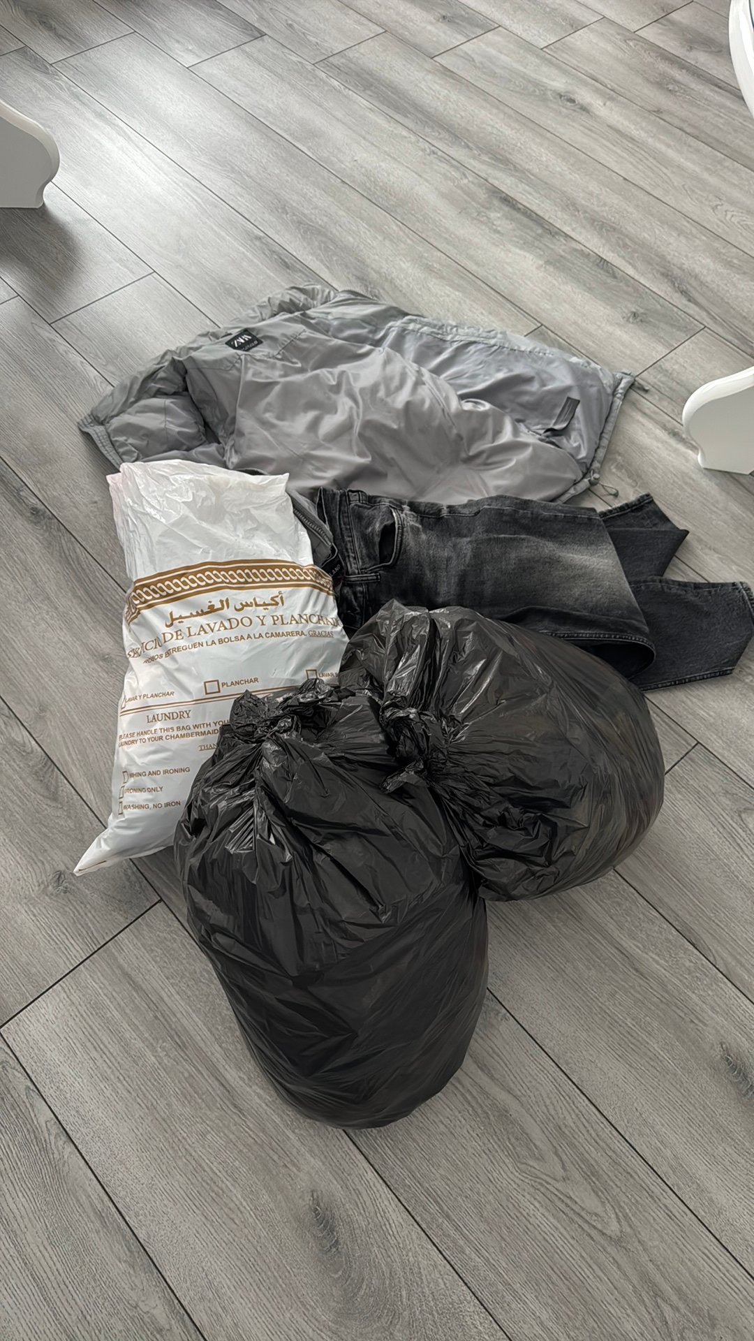 Lot pour bricanteur vetement homme 26 ans, Enlèvement ou Envoi